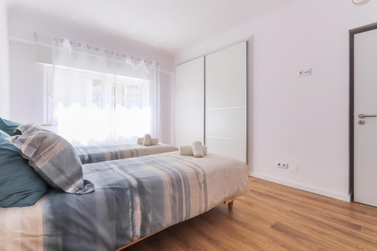 Vita Portucale ! Costa Da Caparica Sunny Design Apartment Luaran gambar