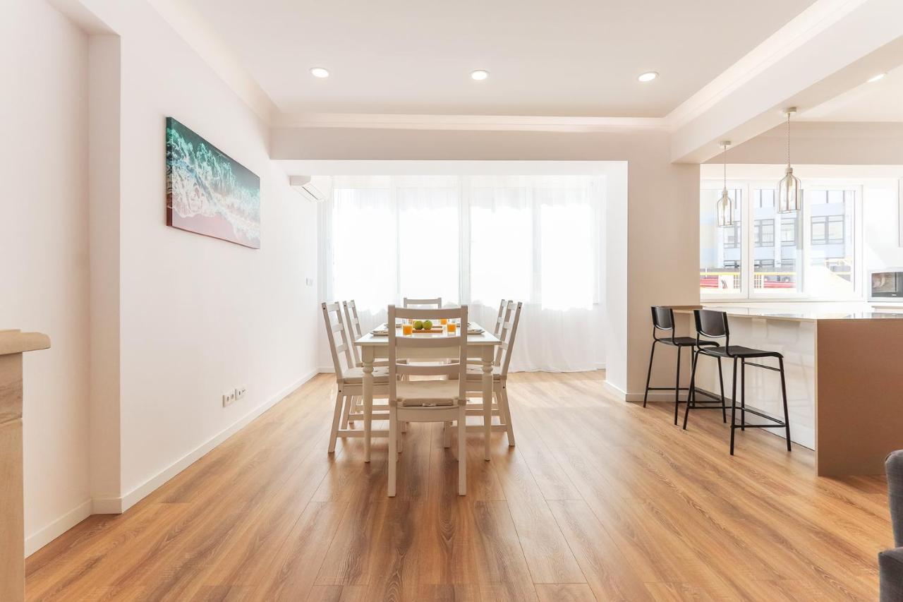 Vita Portucale ! Costa Da Caparica Sunny Design Apartment Luaran gambar