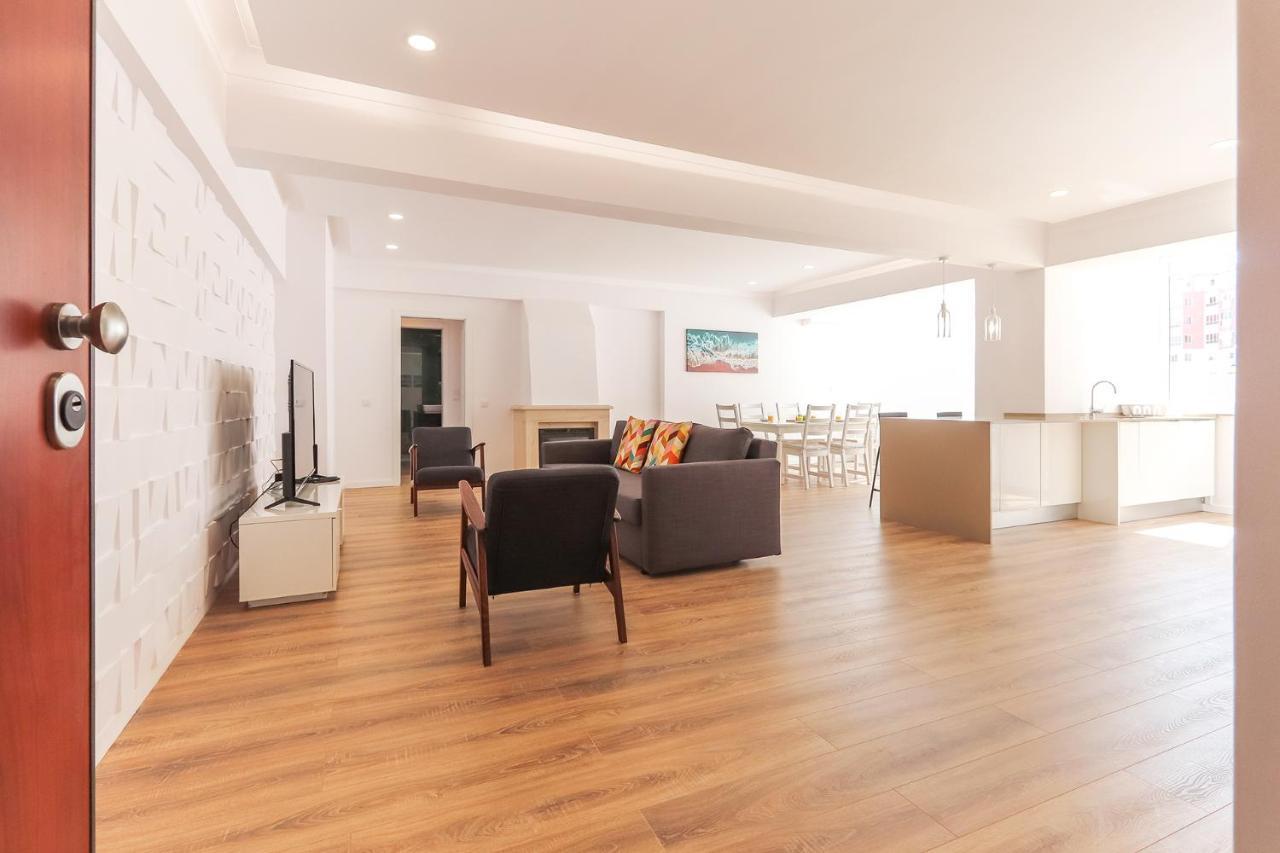 Vita Portucale ! Costa Da Caparica Sunny Design Apartment Luaran gambar