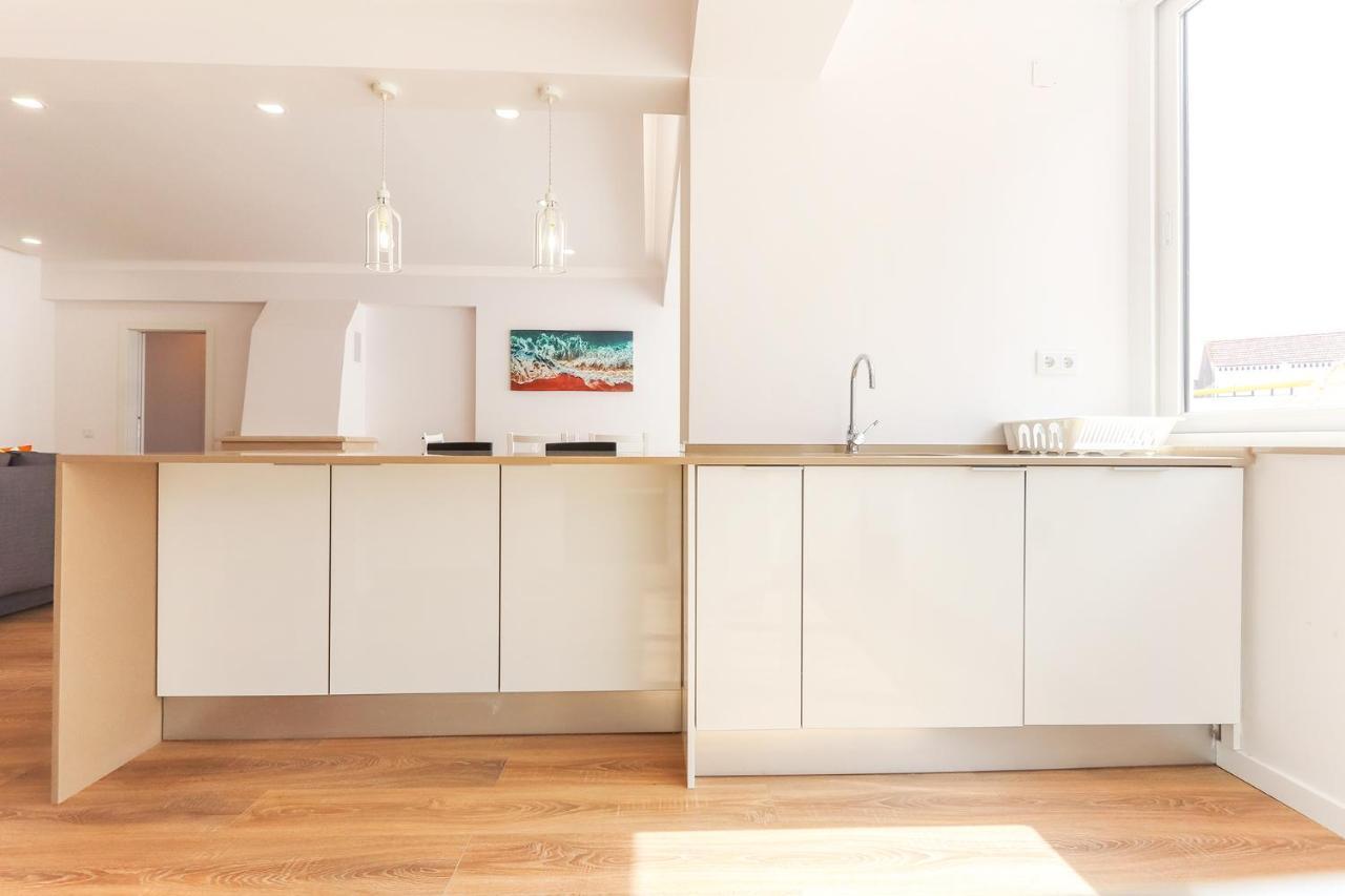 Vita Portucale ! Costa Da Caparica Sunny Design Apartment Luaran gambar